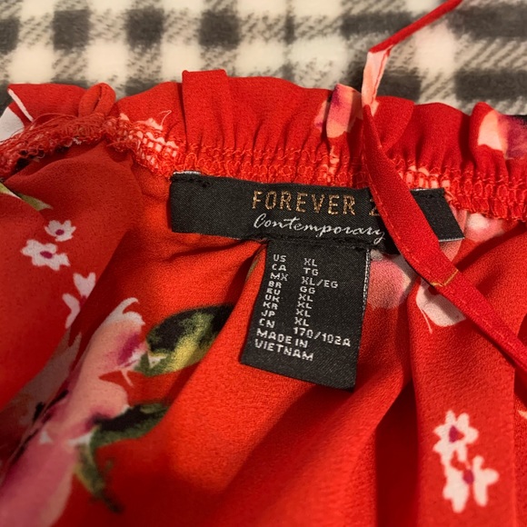 Off the shoulder red floral top - Picture 4 of 5